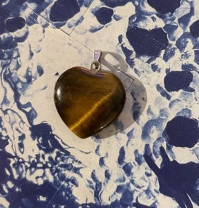 Pendentif Oeil de tigre - Petit Coeur photo review