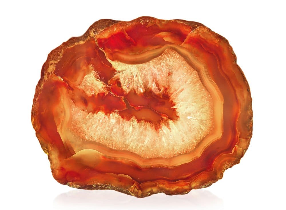 Cornaline brute rouge-orange — calcédoine colorée par les oxydes de fer, originaire d'Inde (région de Pune)