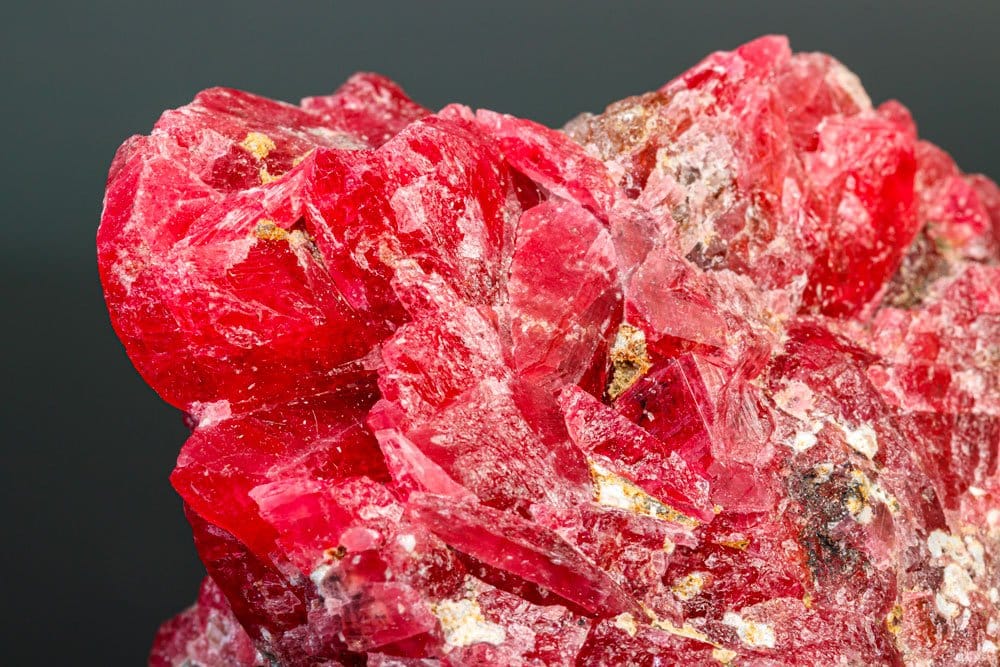 Pierre rhodocrosite origine composition — cristal rhomboédrique rouge carbonate de manganèse MnCO3