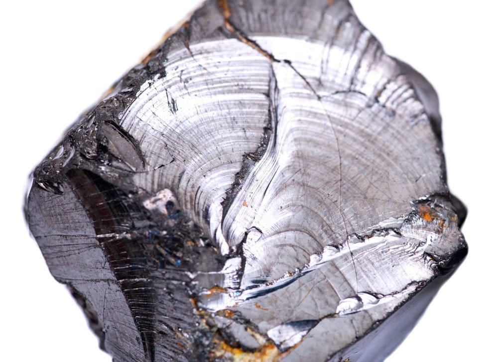 Origine et composition de la shungite — carbone amorphe à fullerènes C60, gisement unique de Carélie, Russie