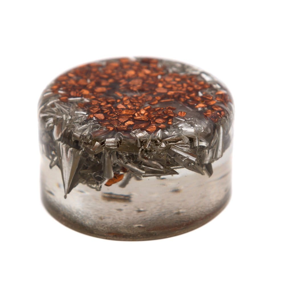 Orgonite cristal quartz cuivre laiton — vertus lithothérapie transmutation énergie harmonisation électromagnétique