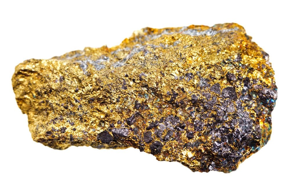Chalcopyrite d'origine slovaque associée au quartz et à la magnésite - cristaux tétragonaux iridescents