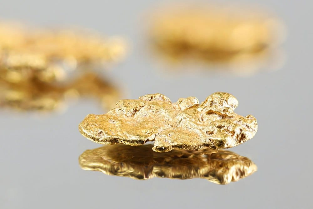 Vertus et propriétés de la pépite d'or en lithothérapie — confiance en soi, vitalité et abondance