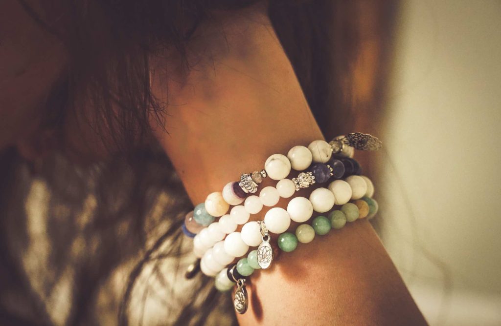 bracelets en pierres