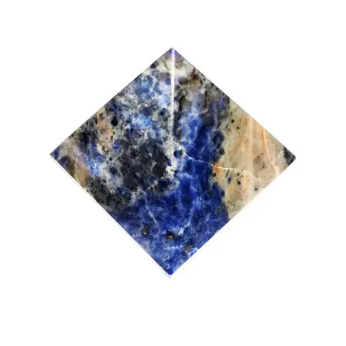 pyramide-sodalite-60-70mm