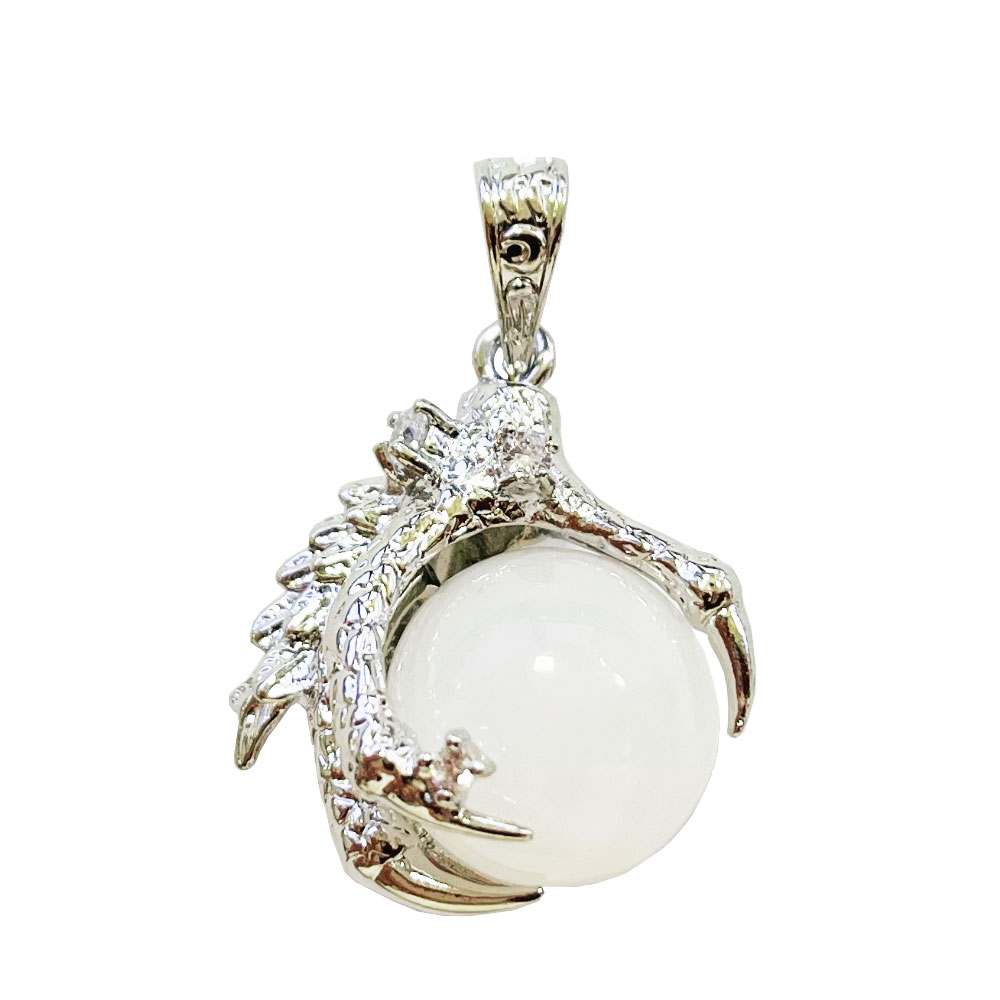 Pendentif Jade blanc - Main de Dragon