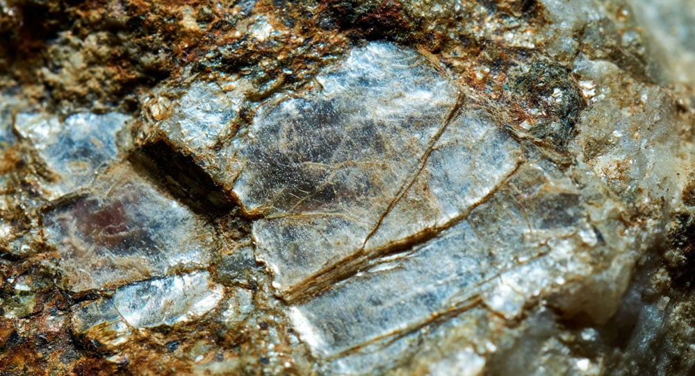 Pierre muscovite blanc translucide - histoire fenêtres Moyen Âge Russie et verre Muscovy