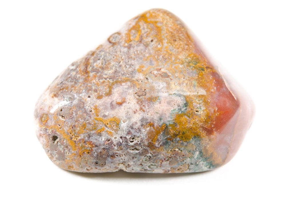 Jaspe océan orbiculaire brut Madagascar - gisement côte nord-ouest Marovato marée basse composition rhyolite silice