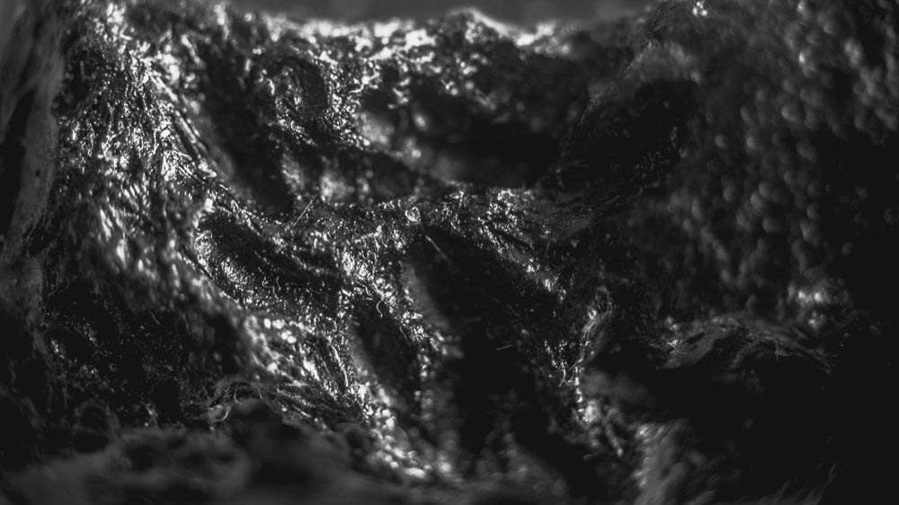 Histoire de la pierre tectite verre naturel d'impact météoritique nommé par Franz Eduard Suess en 1900