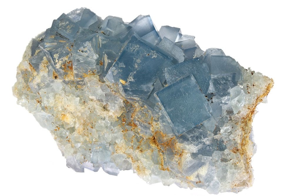 Fluorite bleue du Hunan en Chine - cristaux cubiques parfaits, composition minérale CaF2, teinte bleu profond