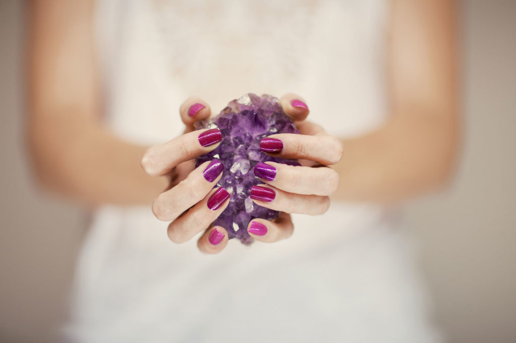 comment-profiter-des-bienfaits-de-l-amethyste