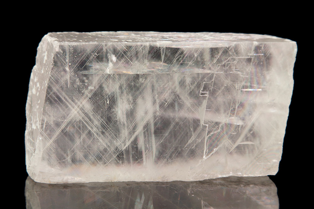 Calcite optique cristal transparent - propriétés apaisantes clarté mentale biréfringence