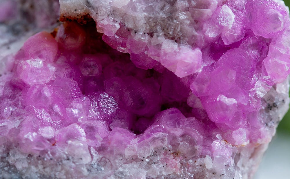 Cobaltocalcite polie rose magenta — vertus d'amour inconditionnel, guérison du cœur et compassion en lithothérapie