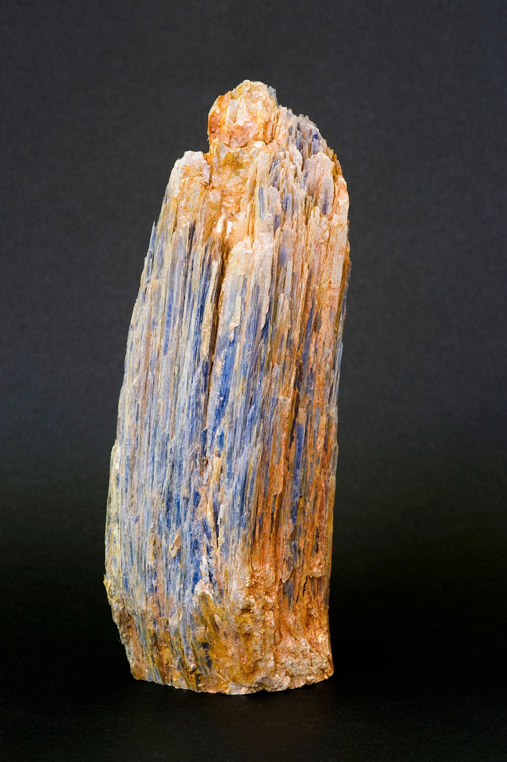 Cyanite orange cristal transparent - vertus de créativité, vitalité et transformation personnelle en lithothérapie