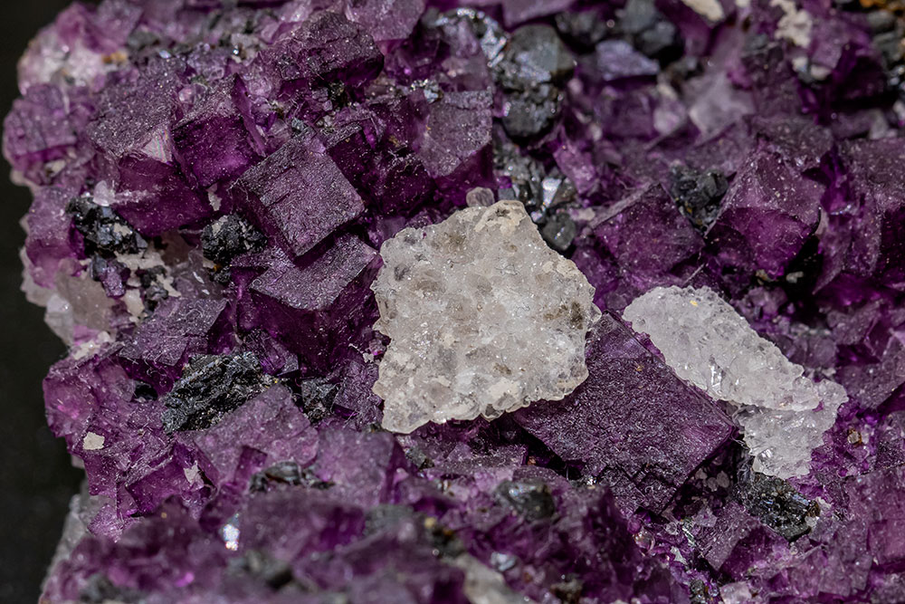 Fluorite violette polie - vertus concentration clarté mentale lithothérapie bien-être