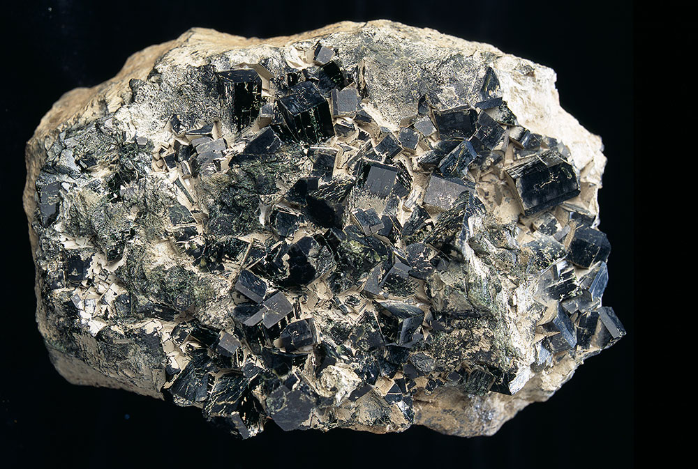 Pierre kulanite cristal bleu-vert - découverte au Yukon Canada Rapid Creek histoire Alan Kulan 1976