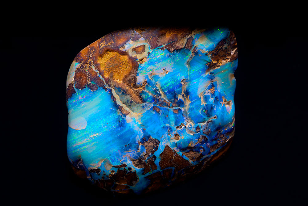 Opale boulder du Queensland, Australie - origine géologique et composition minérale dans la roche mère