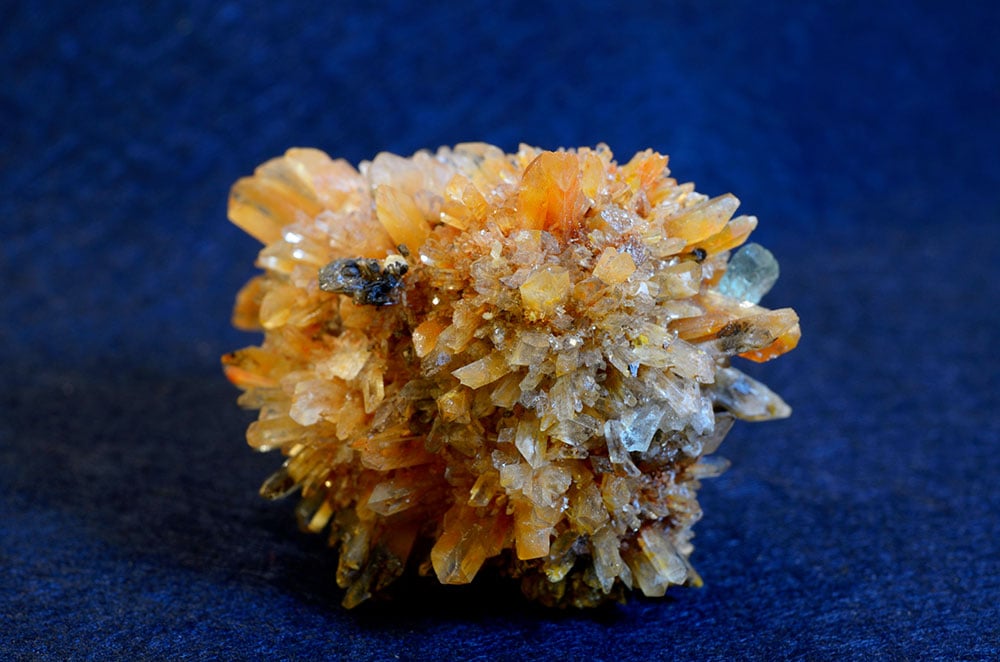 Creedite naturelle du Mexique - cristaux orange violets translucides Creede Colorado halogénure