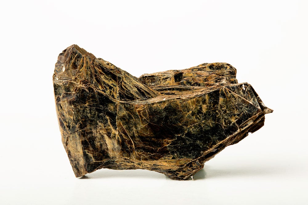 Biotite feuilletée brute - composition phyllosilicate et gisements Canada Italie Russie