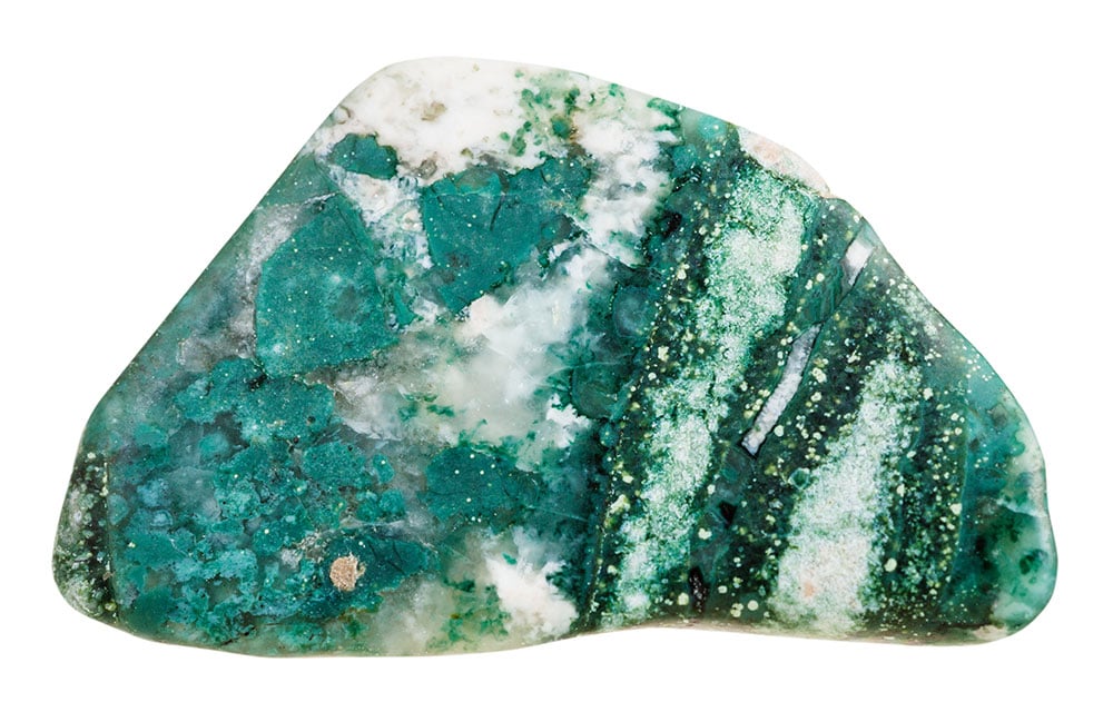 Chlorite cristallisée vert émeraude du Brésil - composition phyllosilicate, minéral argileux, gisements Russie États-Unis