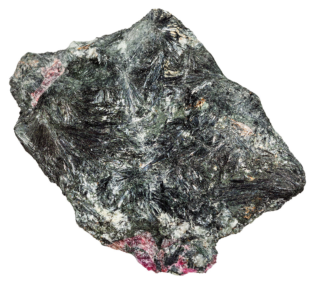 Pierre augite cristaux noirs - histoire minéralogique depuis l'Antiquité et volcans du Massif Central