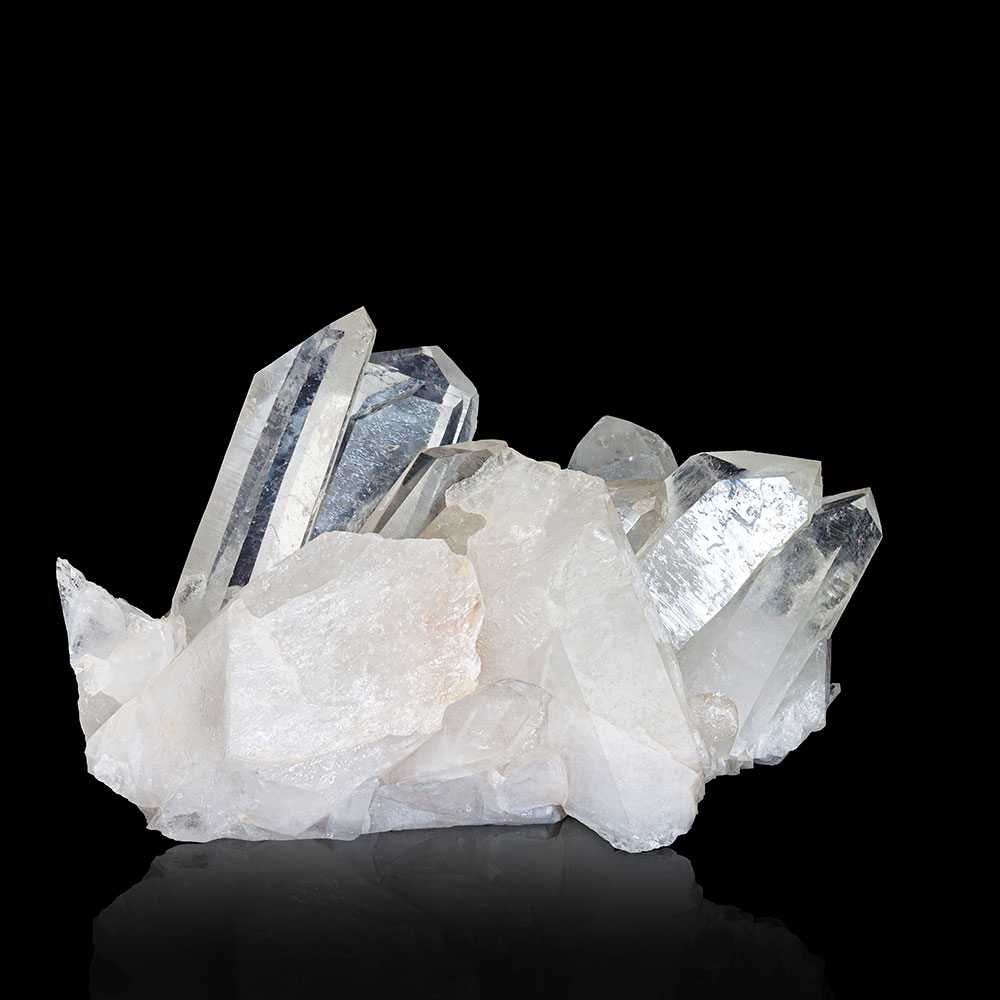 Cristal quartz laser transparent incolore pointu - composition SiO2 pure et gisements Brésil Arkansas