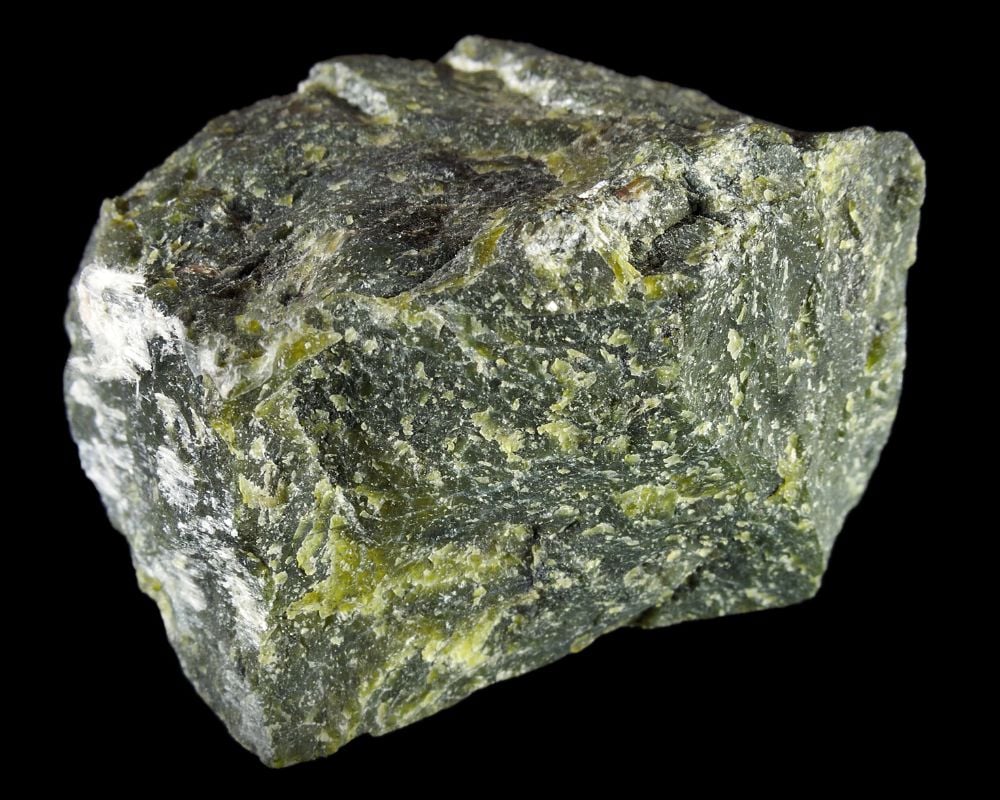 Pierre antigorite verte - histoire et tradition de la serpentine italienne