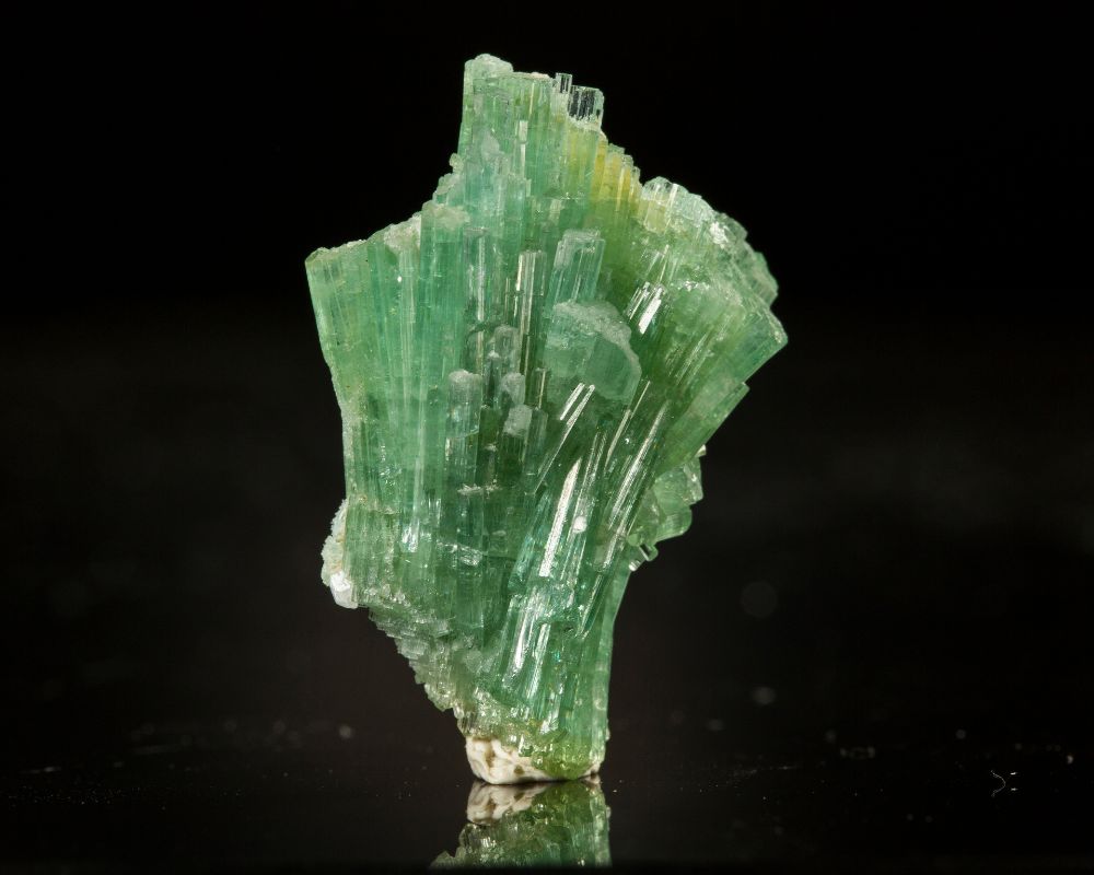 Uvéite verte polie - vertus en lithothérapie, abondance et guérison du cœur