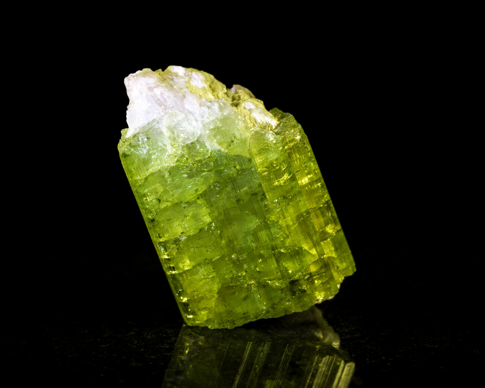 Verdélite - Gisements et origine minérale de la tourmaline verte