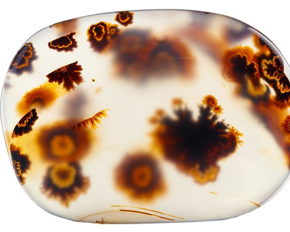 Agate Sakura vertus : amour du cœur, créativité, acceptation impermanence, équilibre féminin