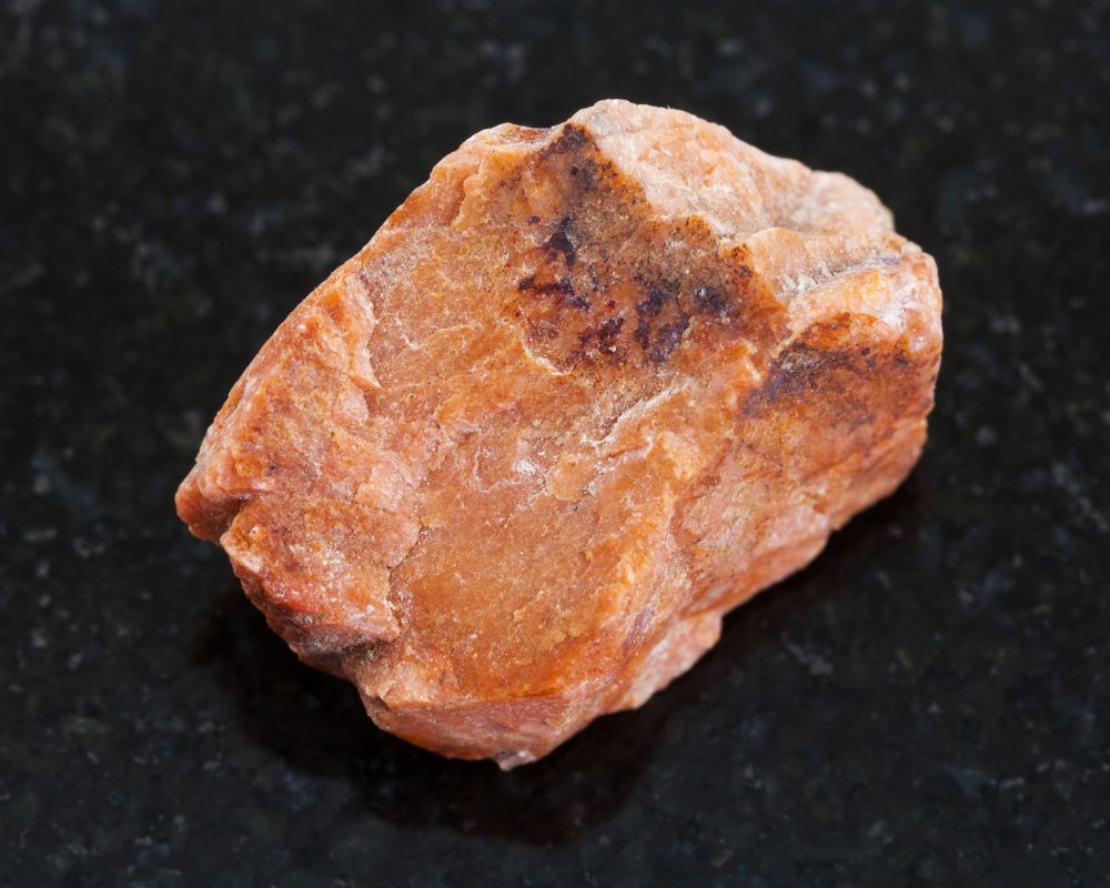 Pierre anorthosite grise — histoire et découverte de la roche lunaire composant les hautes terres lunaires