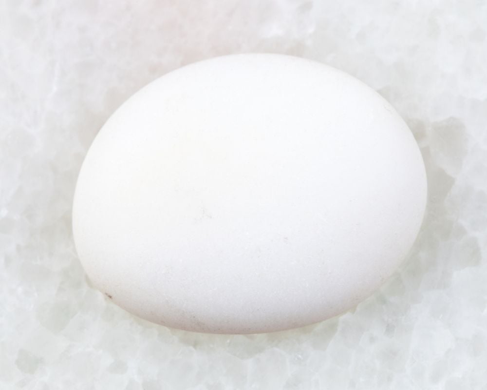 Cacholong naturel - origine et composition opale porcelainée