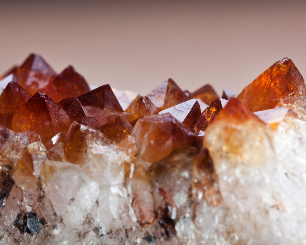 Grenat hessonite cannelle - histoire tradition védique Navaratna et pierre de Rahu Gomed