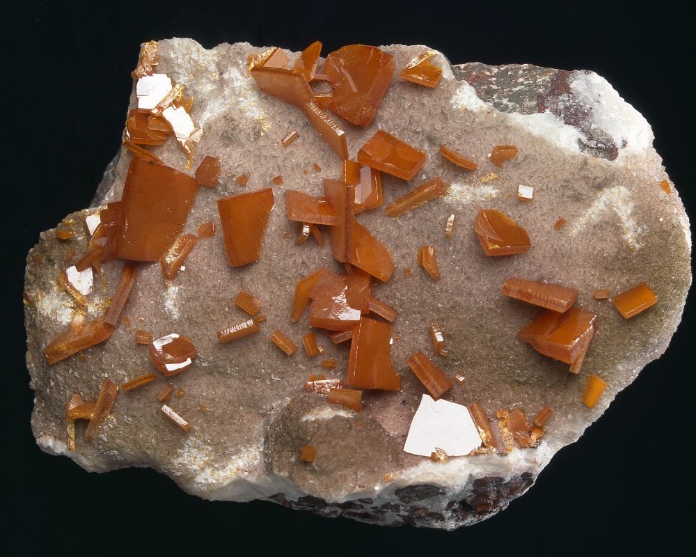 Wulférite orange vif - histoire Franz Xavier Wulfen Carinthie Red Cloud Mine Arizona