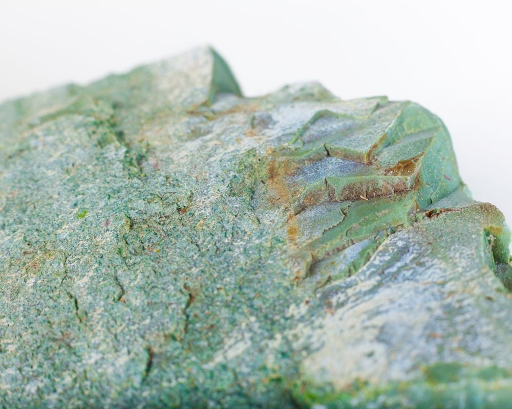 Histoire et découverte de la pierre zéolite — cristaux naturels de zéolite