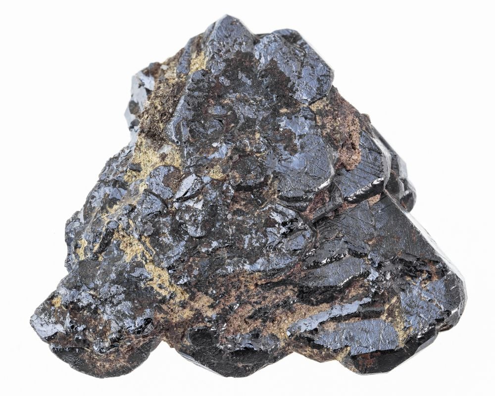 Pierre ilménite brut noir métallique - minerai de titane de l'Oural, découverte scientifique 1827