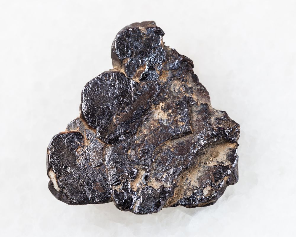 Ilménite naturelle de Scandinavie - cristaux noirs, minerai du Groenland Arctique et Oural