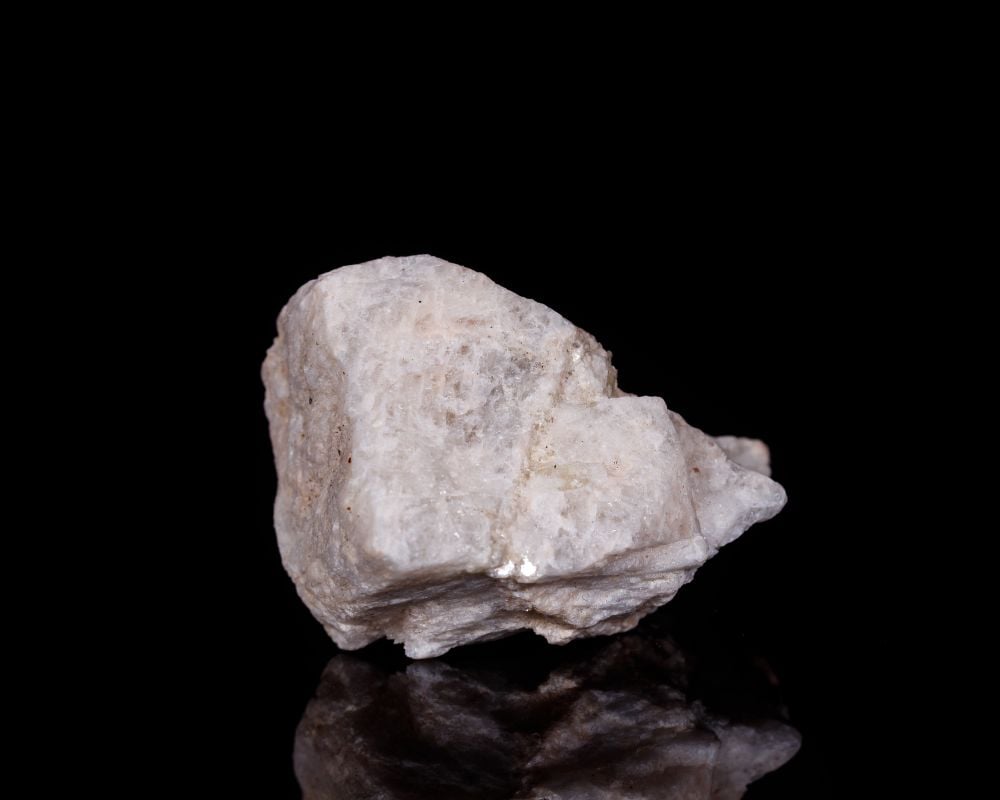 Wollastonite naturelle gisement Inde - origine géologique métamorphisme de contact calcaire granite