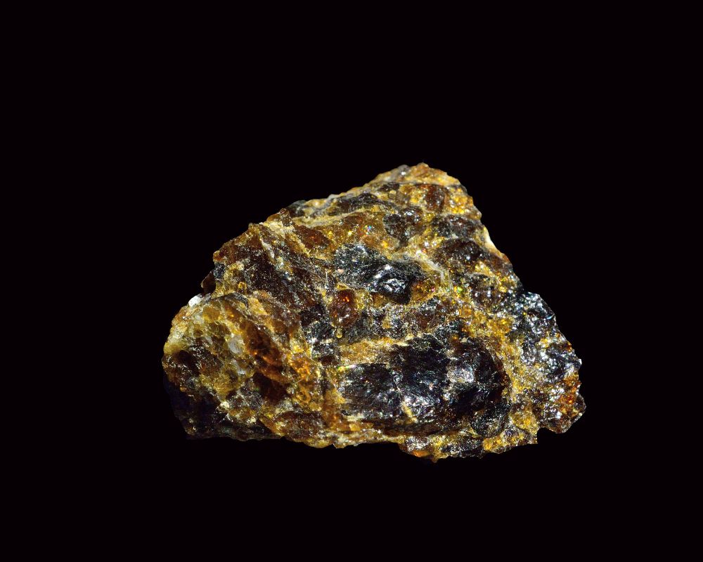 Diorite orbiculaire brute — structure orbiculaire distinctive avec orbicules concentriques de feldspath et quartz sur fond de roche gris foncé