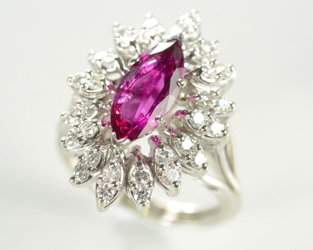 Grenat rhodolite poli - vertus cœur, amour inconditionnel, réconciliation et vitalité