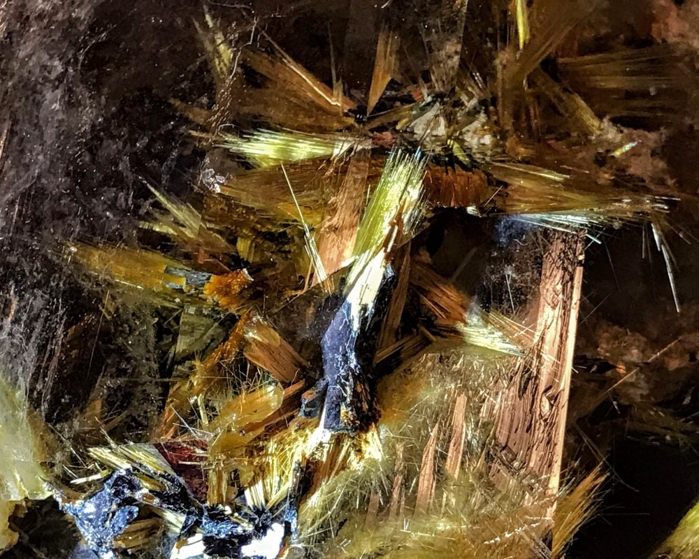 Histoire ancienne du titane et du rutile dans les traditions minéralogiques