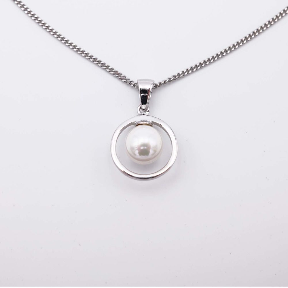 Pendentif en Perles de Majorque et Chaîne - 13 x 13 mm - Image 4