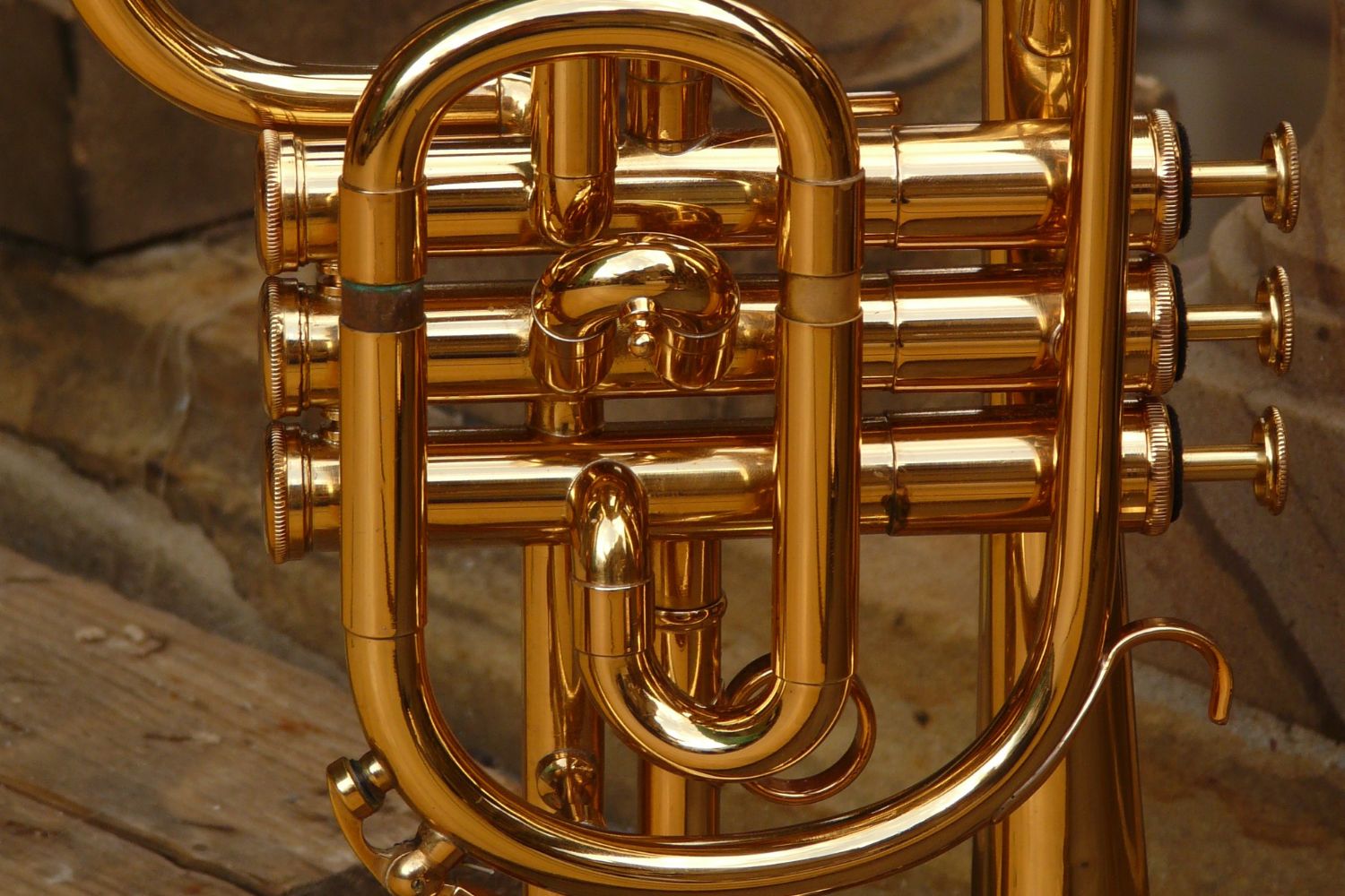 Instrument De Musique En Trompette En Laiton Métallique Brillant Doré
