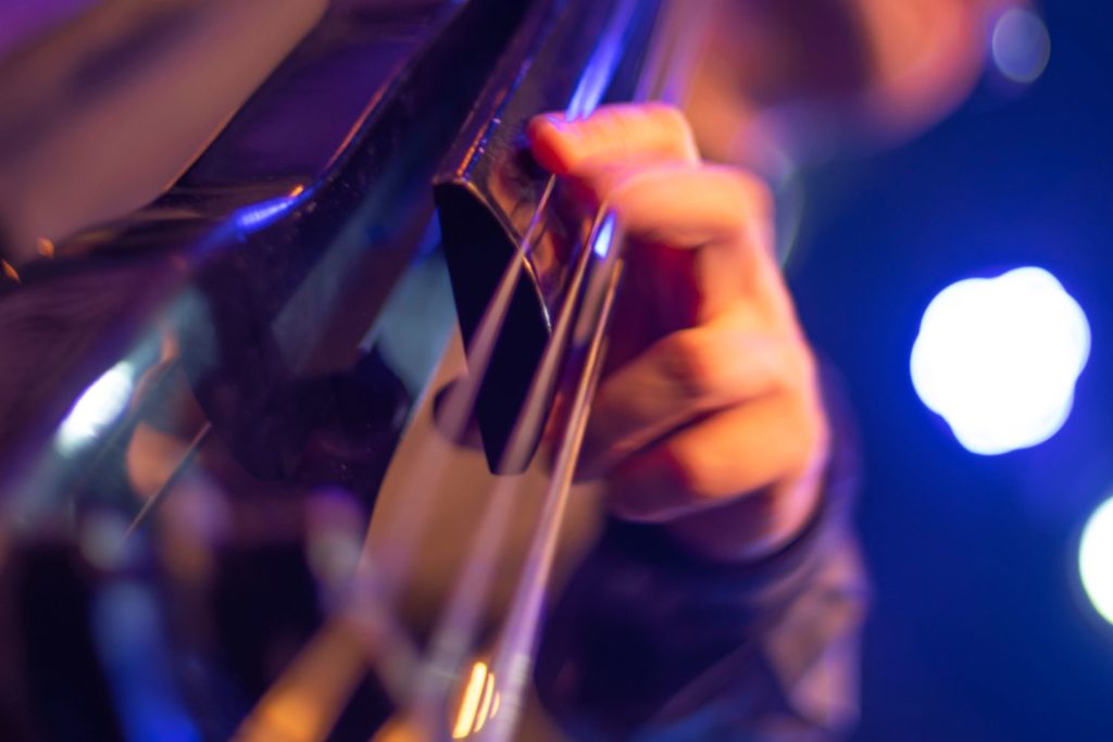 instrument-bajo-sexto-quinto-fonctionnement