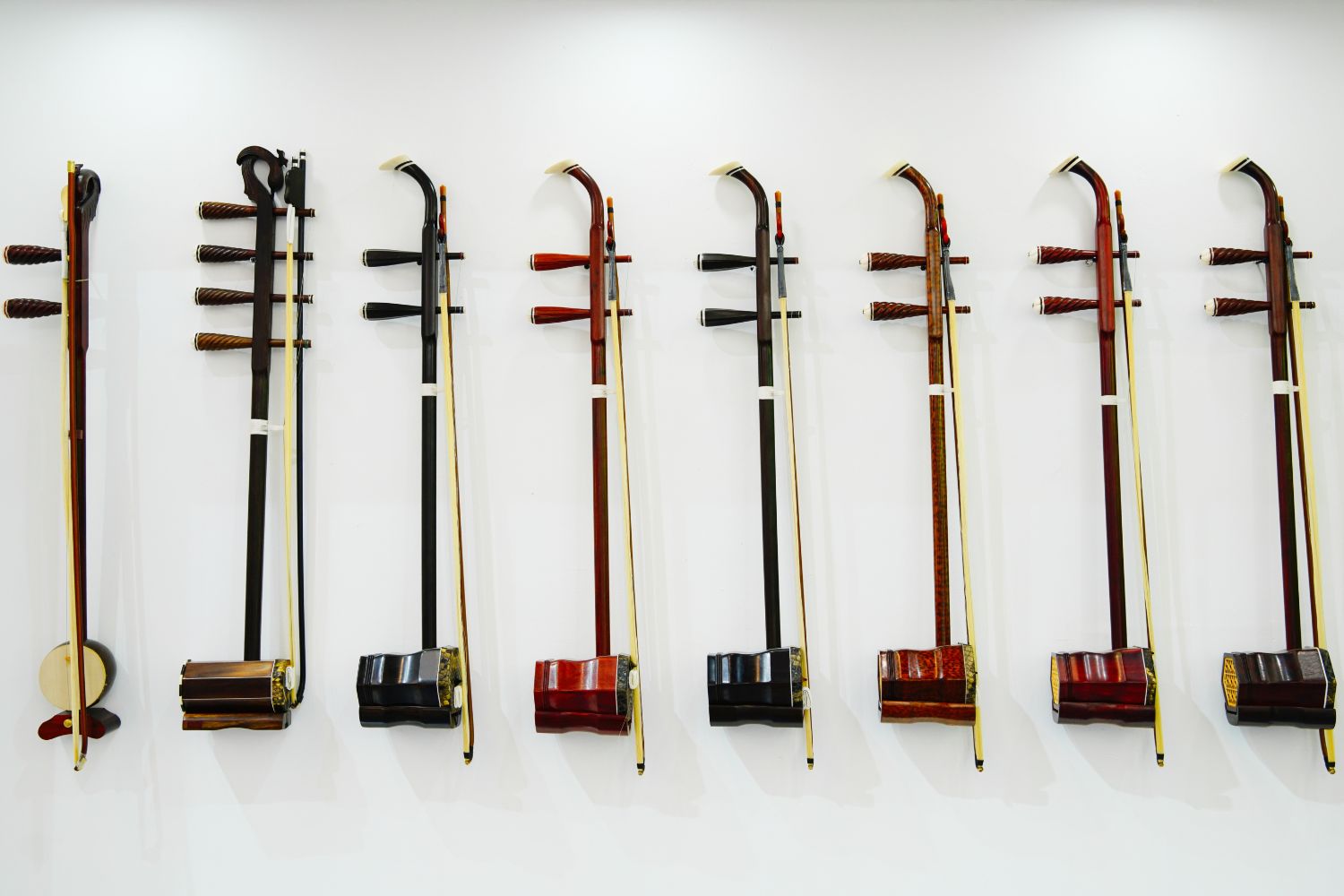 WNWN Erhu Instrument de musique chinois en palissandre avec archet et étui rigide Deux cordes Style chinois Instrument Erhu