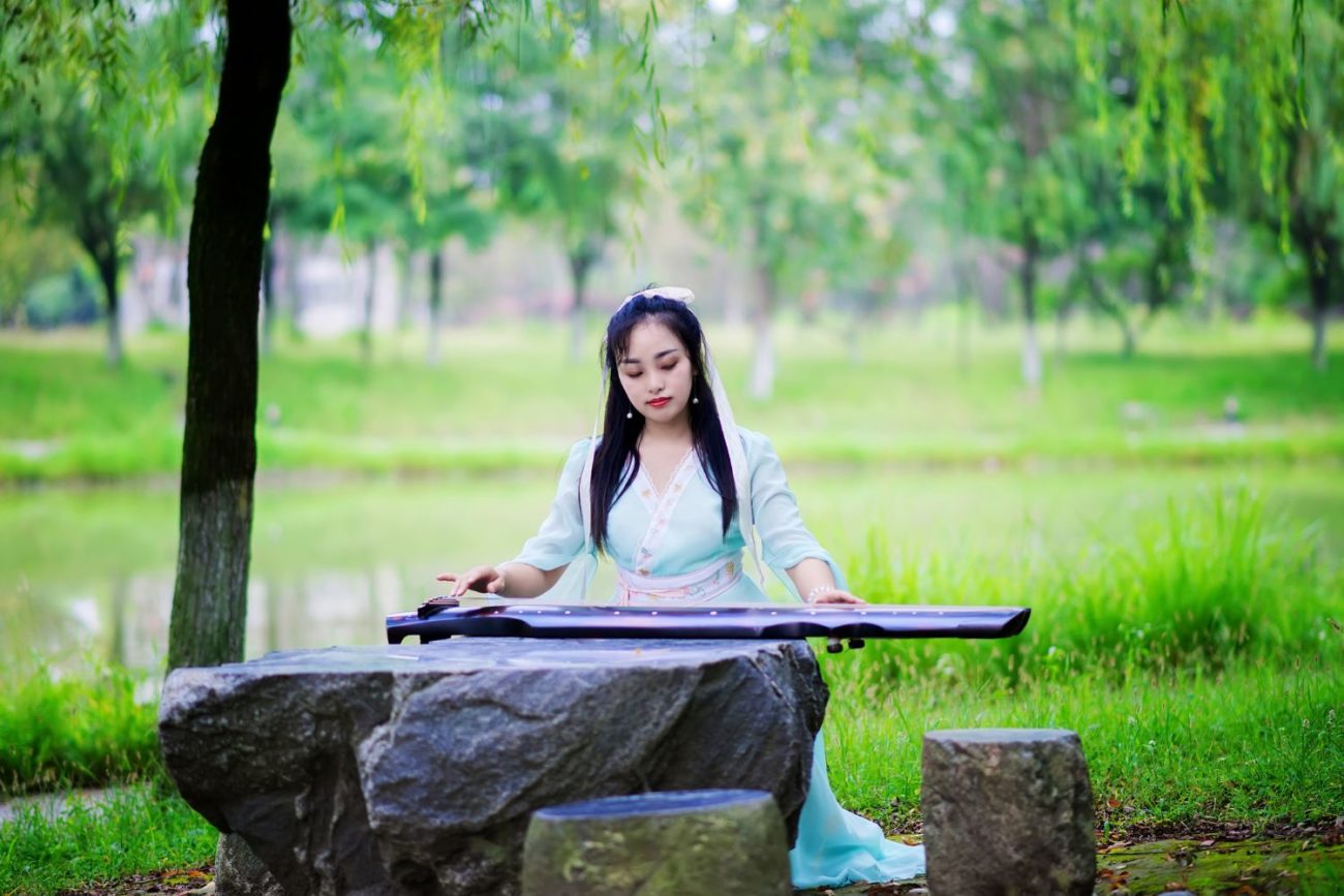 Guqin - Guide des Instruments de Musique de A à Z - Musicothérapie ...