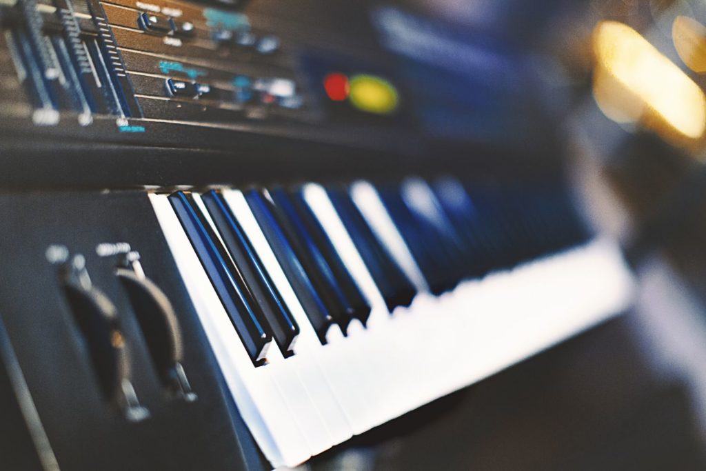 instrument-Synthetiseur-numerique-apprendre