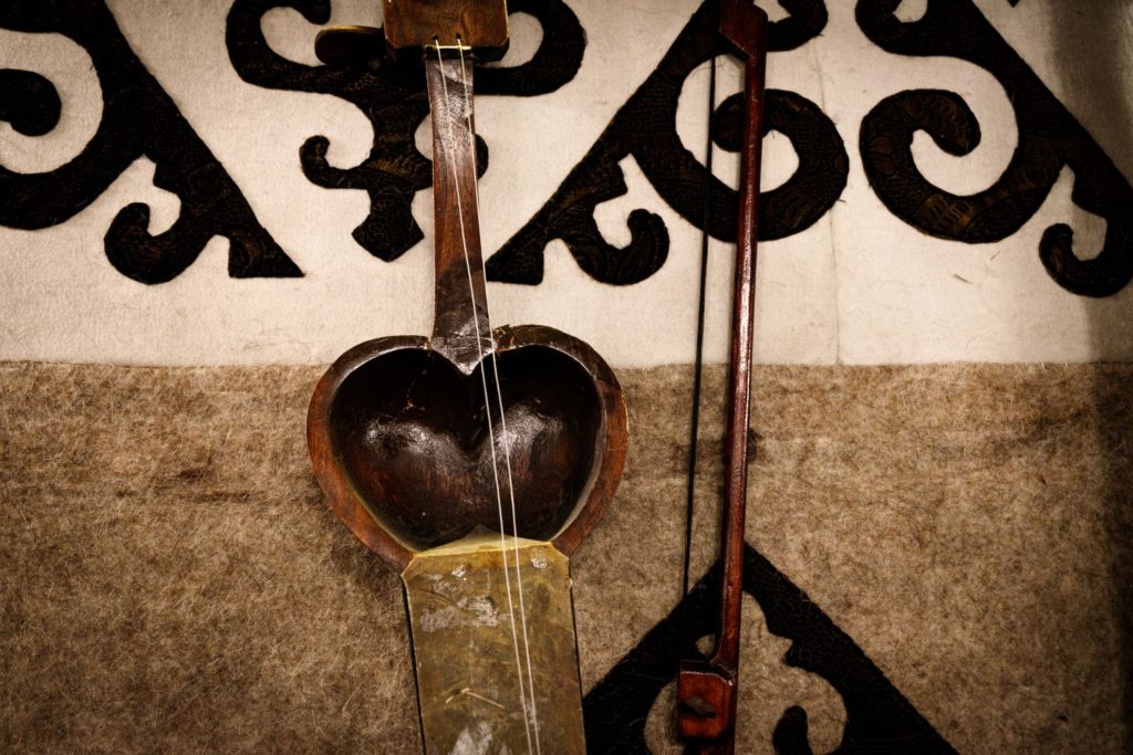 instrument-kobyz-description