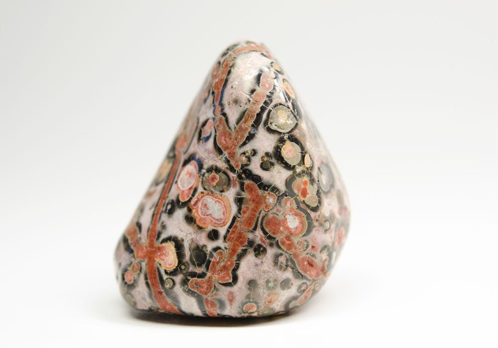 Jaspe feuille d'argent brut avec inclusions de mica argenté - histoire ancienne des jaspes à travers l'Égypte et le chamanisme