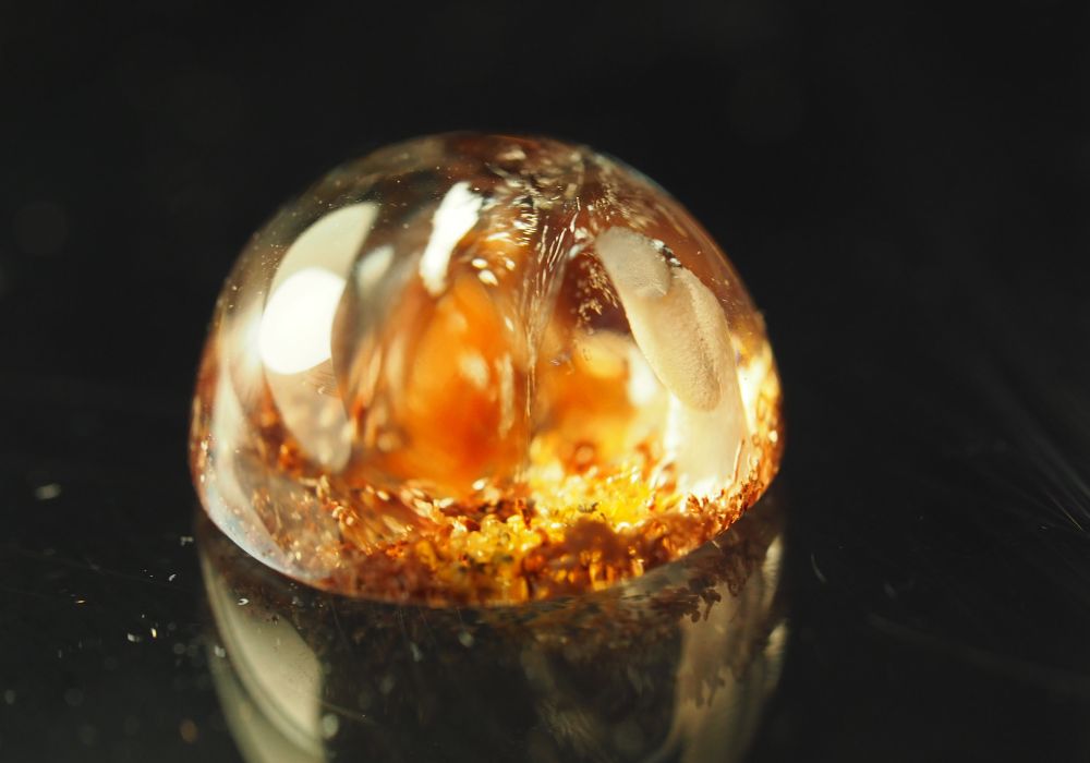 Vertus du quartz lodolite en lithothérapie — pierre de méditation profonde, d'introspection et de transformation intérieure